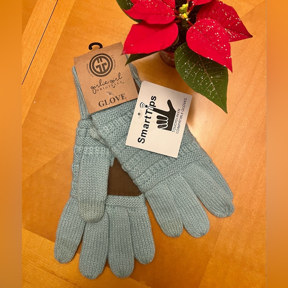 Girlie Girl Touchscreen Compatible Knit Gloves NWT Light Green Blue